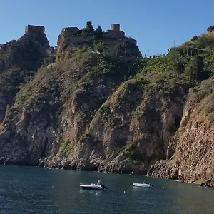 Caccia Santa Teresa Di Riva